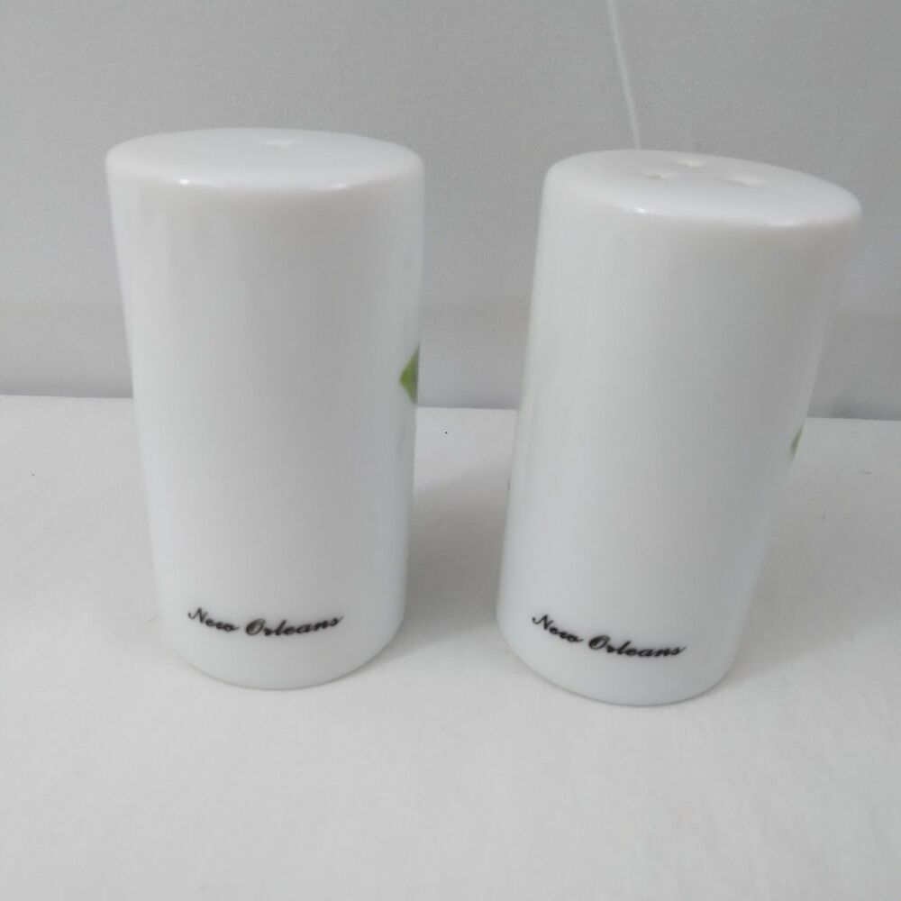 Vintage White Floral Salt & Pepper Shakers Ceramic Treasure Inc Cottagecore - Picture 5 of 9